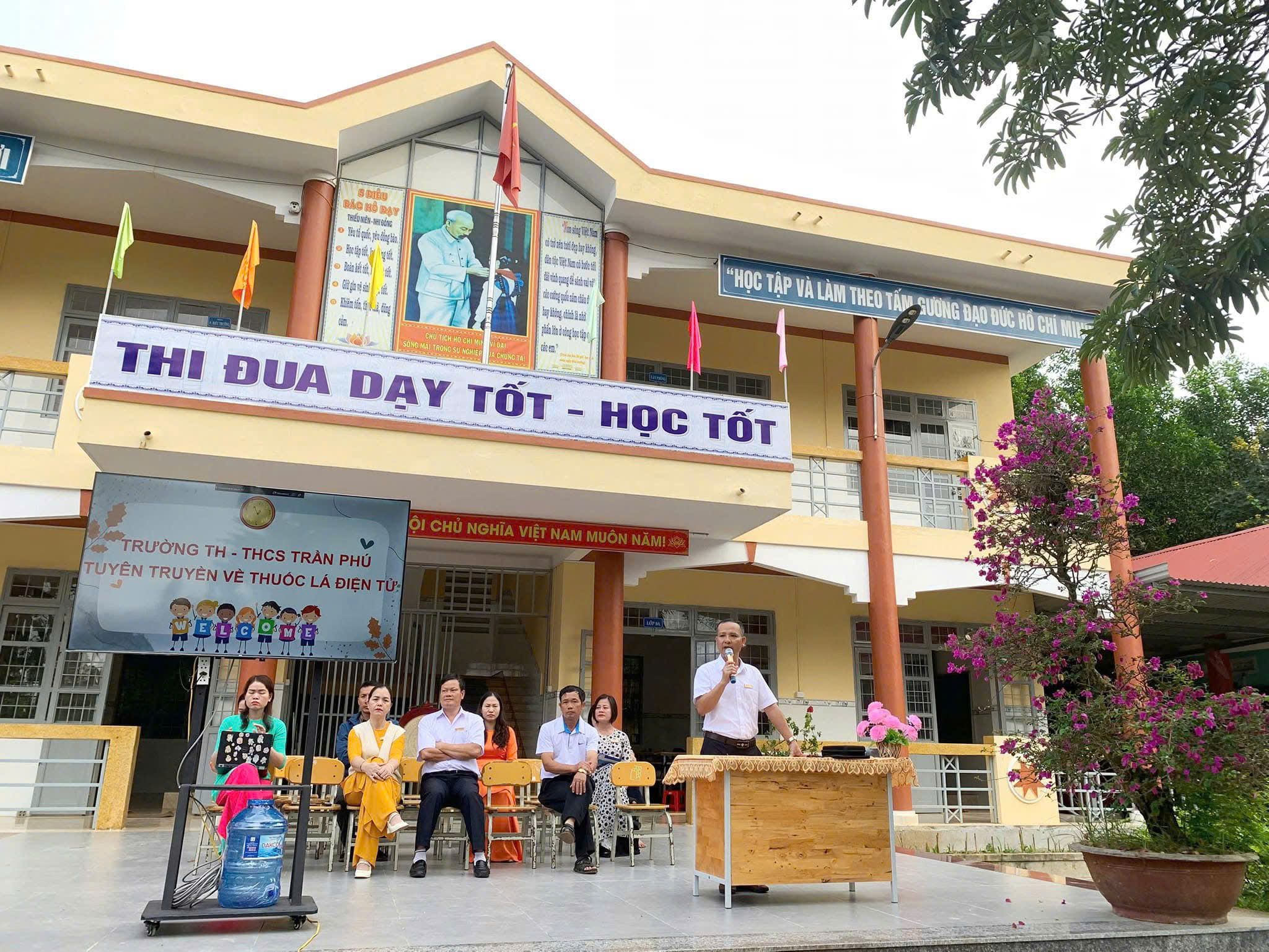TRƯỜNG TH&THCS TRẦN PHÚ TỔ CHỨC DẠY HỌC 2 BUỔI/NGÀY NĂM HỌC 2025-2026