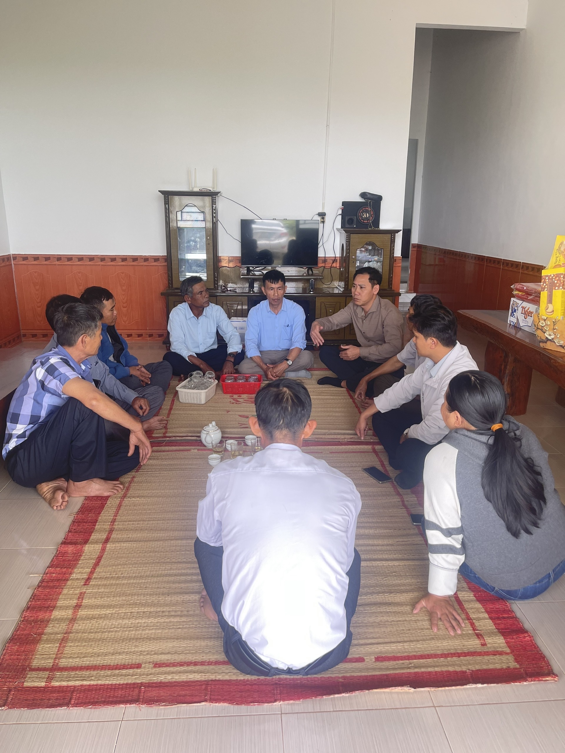 Trường TH&THCS Trần Phú, xã M’Đrăk phối hợp với các đơn vị tổ chức thăm hỏi, tặng quà buôn kết nghĩa ( Buôn Bik ) nhân dịp Tết cổ truyền của dân tộc năm 2026 Trường TH&THCS Trần Phú, xã M’Đrăk phối hợp với các đơn vị tổ chức thăm hỏi, tặng quà buôn kết nghĩa ( Buôn Bik ) nhân dịp Tết cổ truyền của dân tộc năm 2026